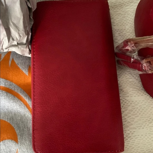 New backpack purse with matching wallet - Picture 3 of 5